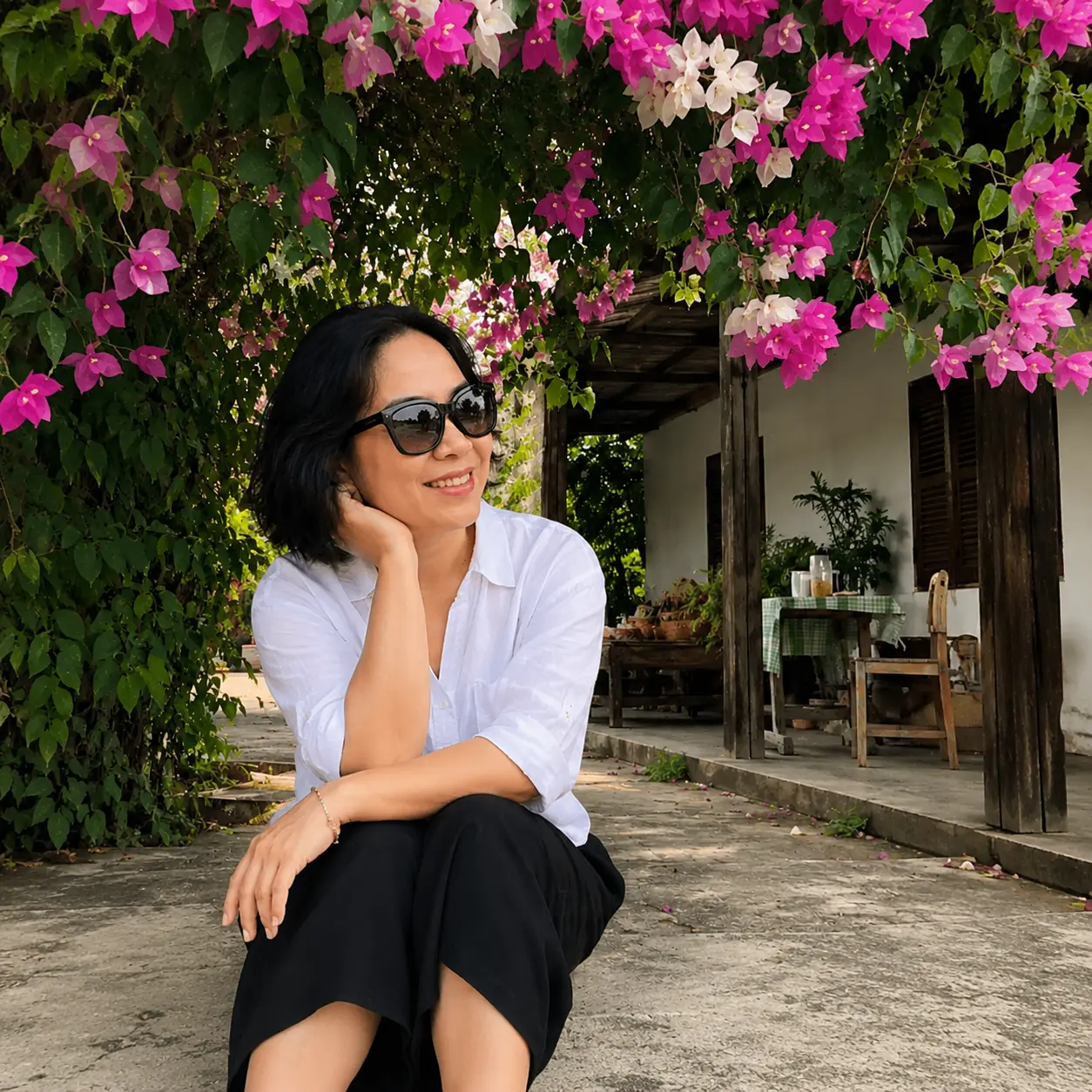 Phạm Hằng